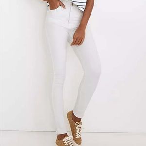 Madewell white skinny jeans. Never worn. Size 25